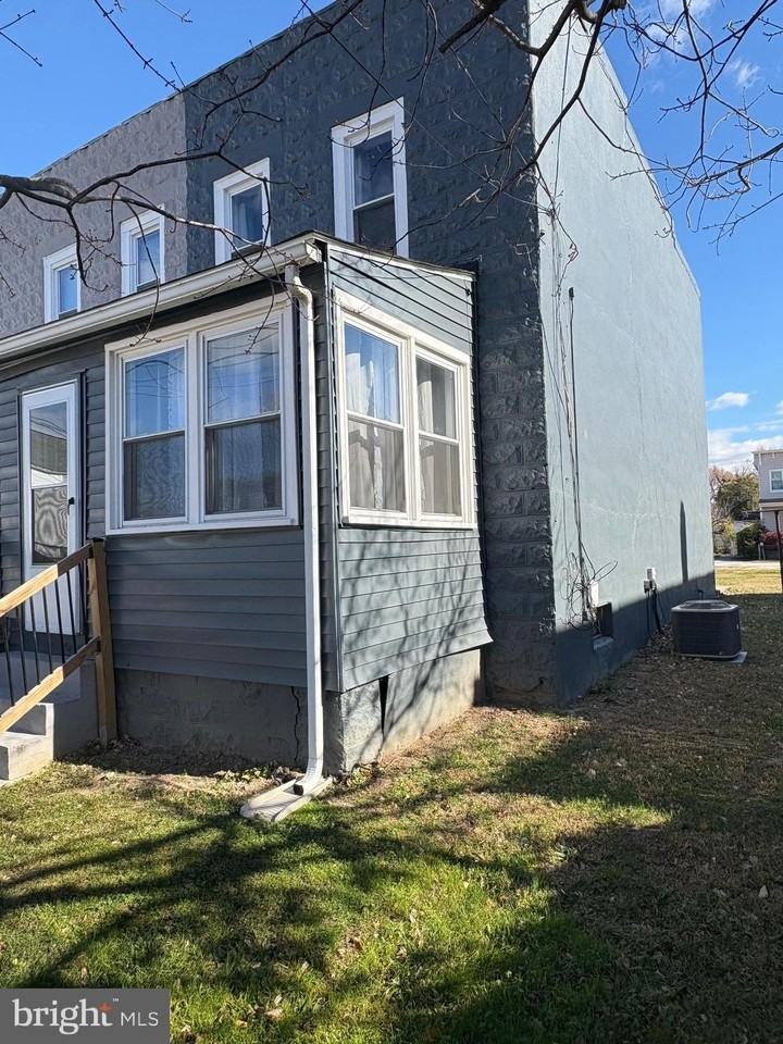 2511 Wagner Avenue - Photo 2 of 13