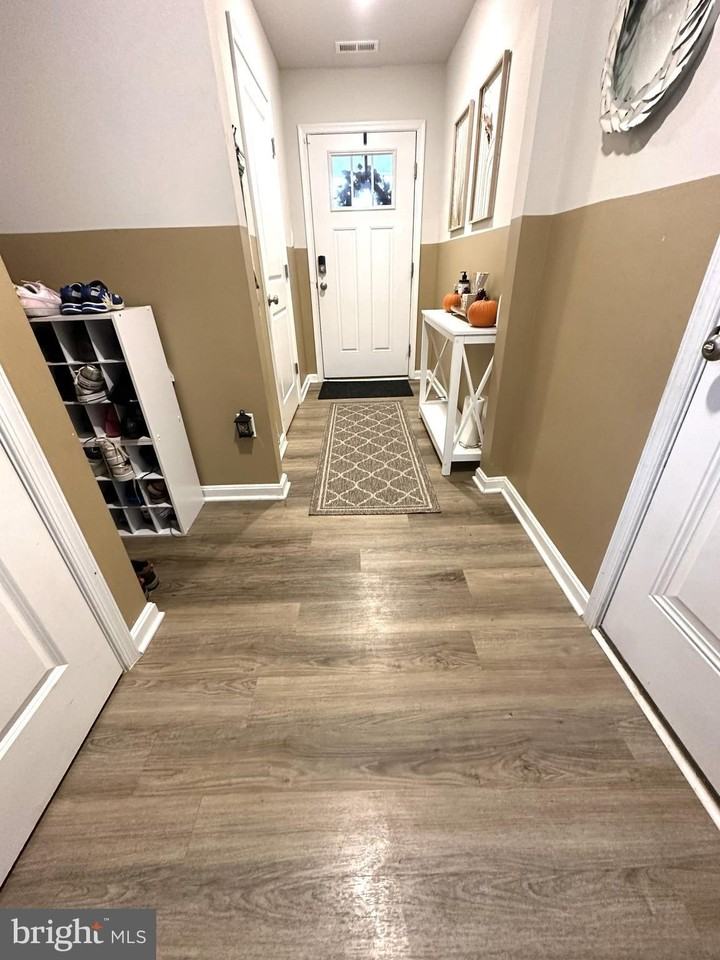 490 Mossy Grove Ln - Photo 2 of 20