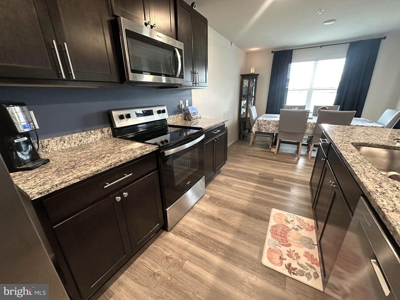 490 Mossy Grove Ln - Photo 6 of 20