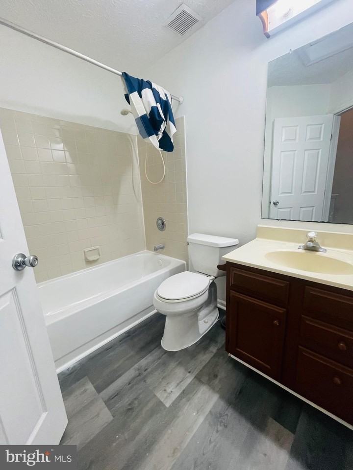 8545 Black Star Cir - Photo 4 of 39