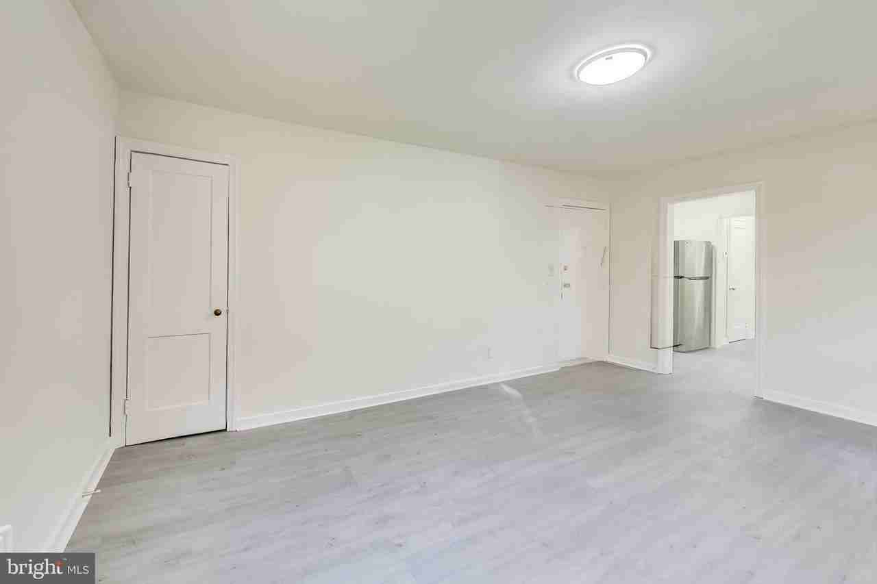 8318 Roanoke Ave #6 - Photo 4 of 10