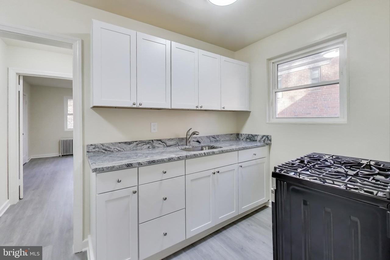 8318 Roanoke Ave #6 - Photo 5 of 10