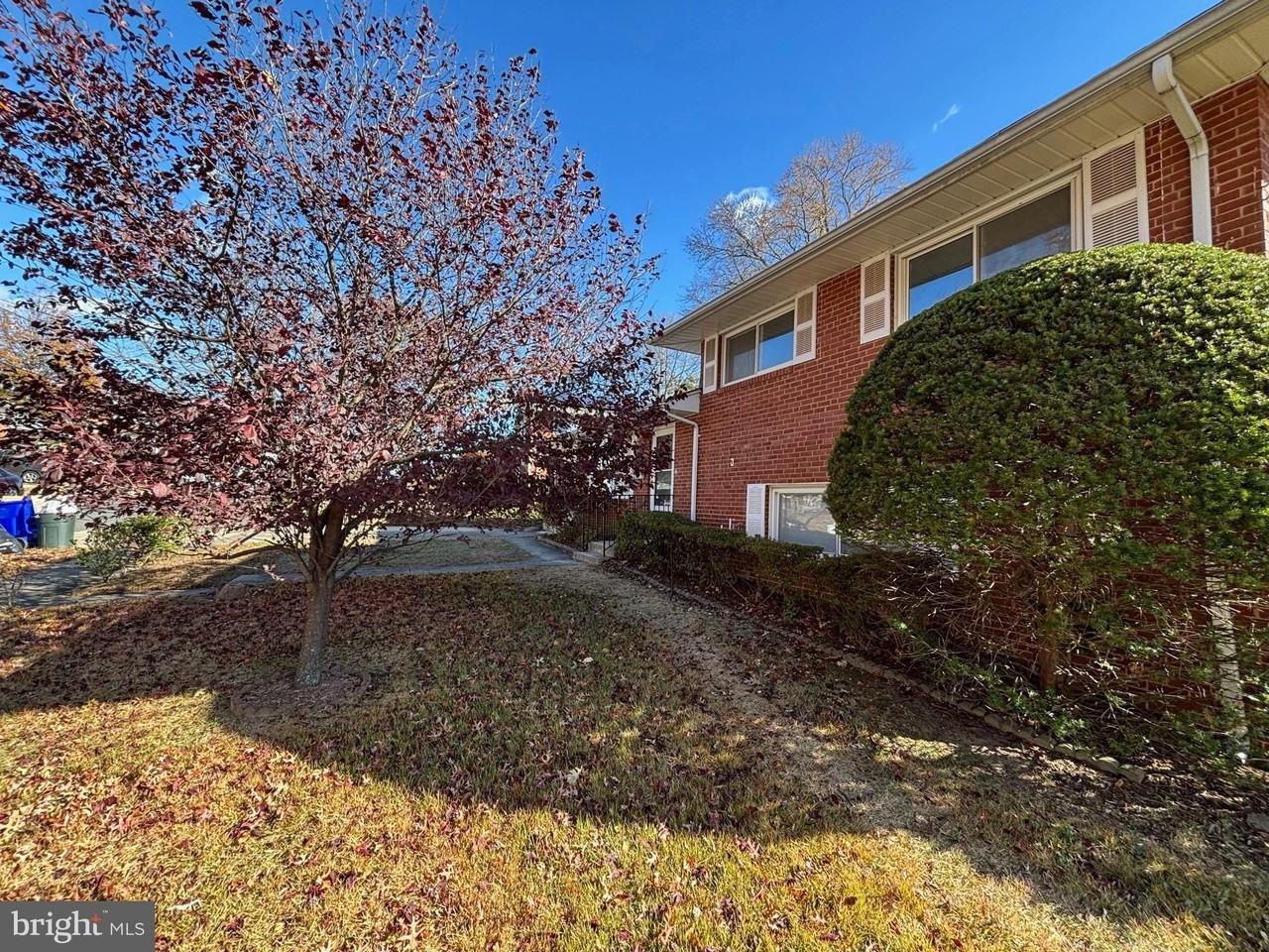 2712 Finch Street - Photo 2 of 18