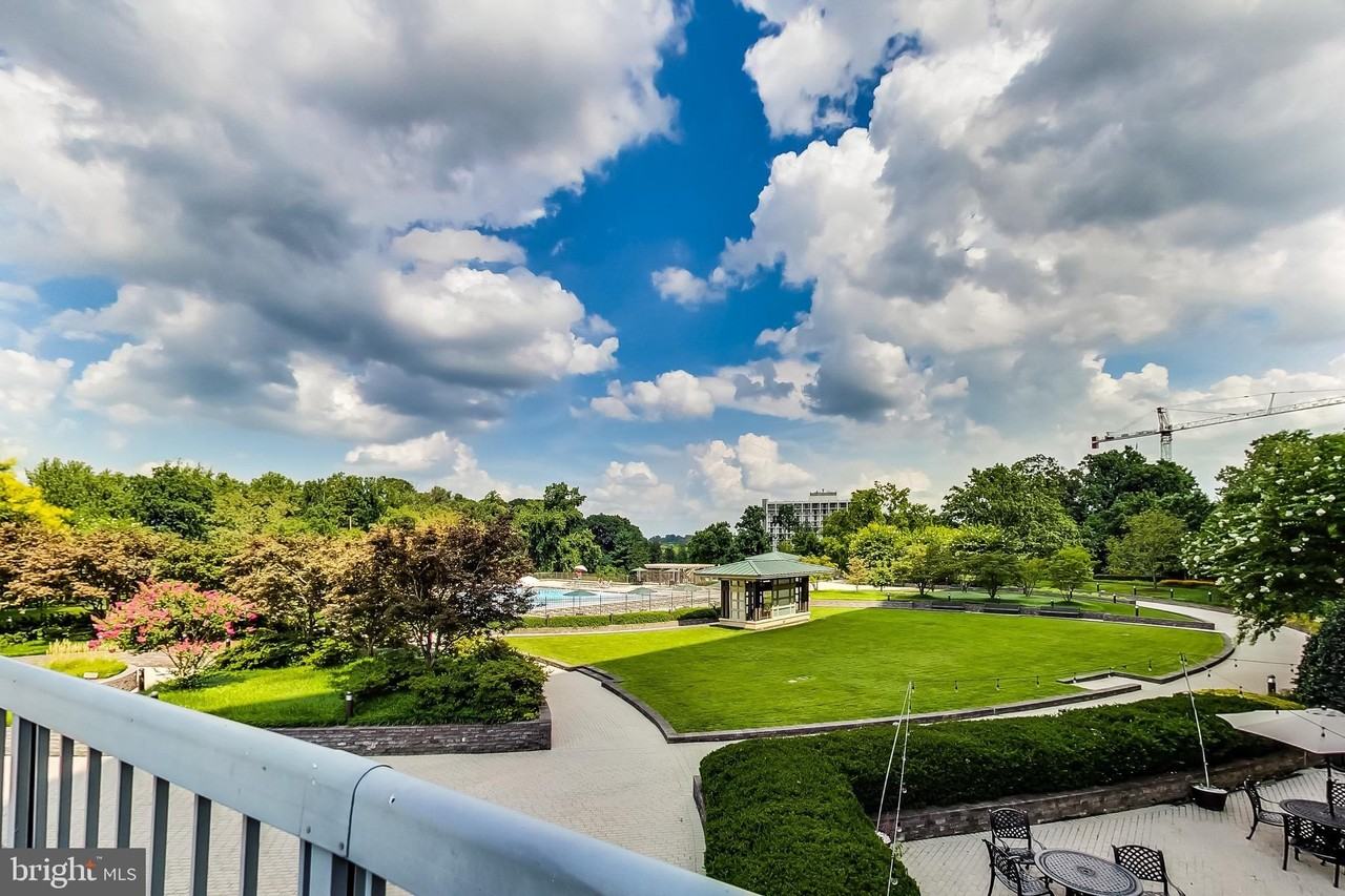 5225 Pooks Hill Rd Apt 1717n #1717N - Photo 6 of 50