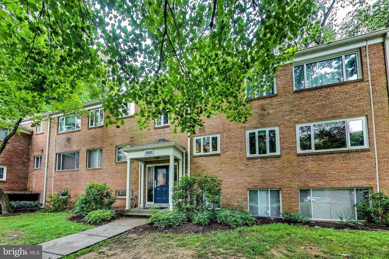 10501 Montrose Ave Apt 103 #103 - Photo 3 of 31