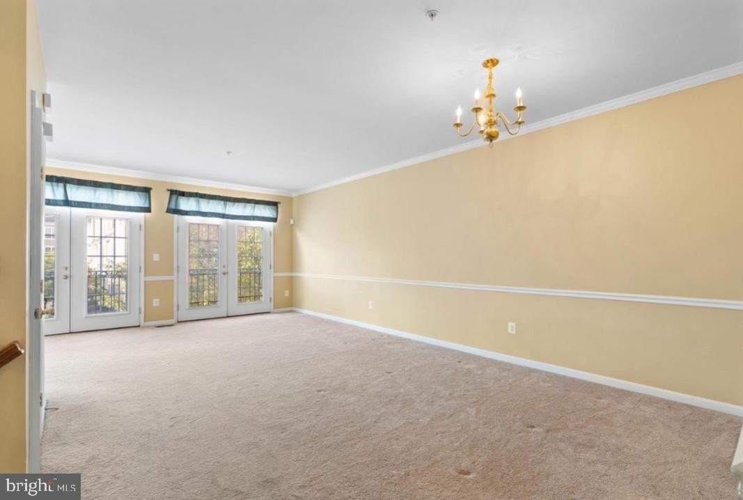 5610 Hartfield Ave - Photo 5 of 11