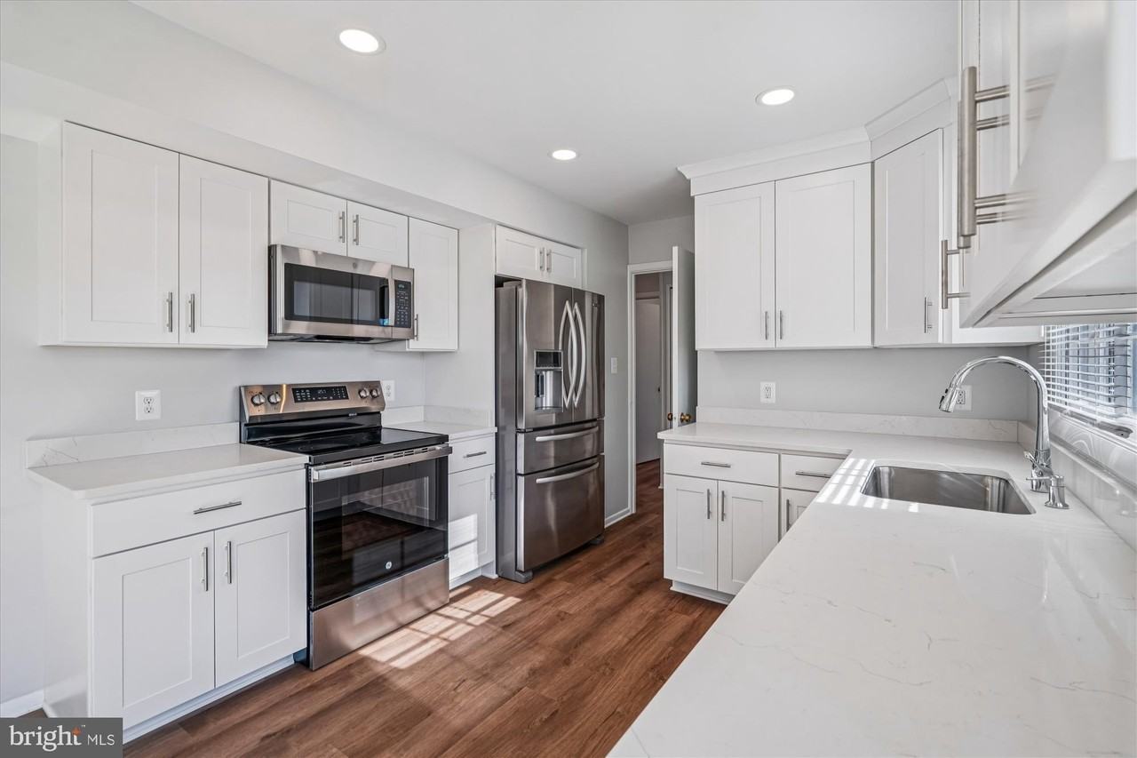 2820 Belair Dr - Photo 4 of 33