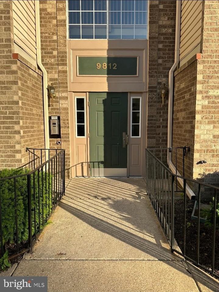 9812 Lake Pointe Court #301 - Photo 3 of 20