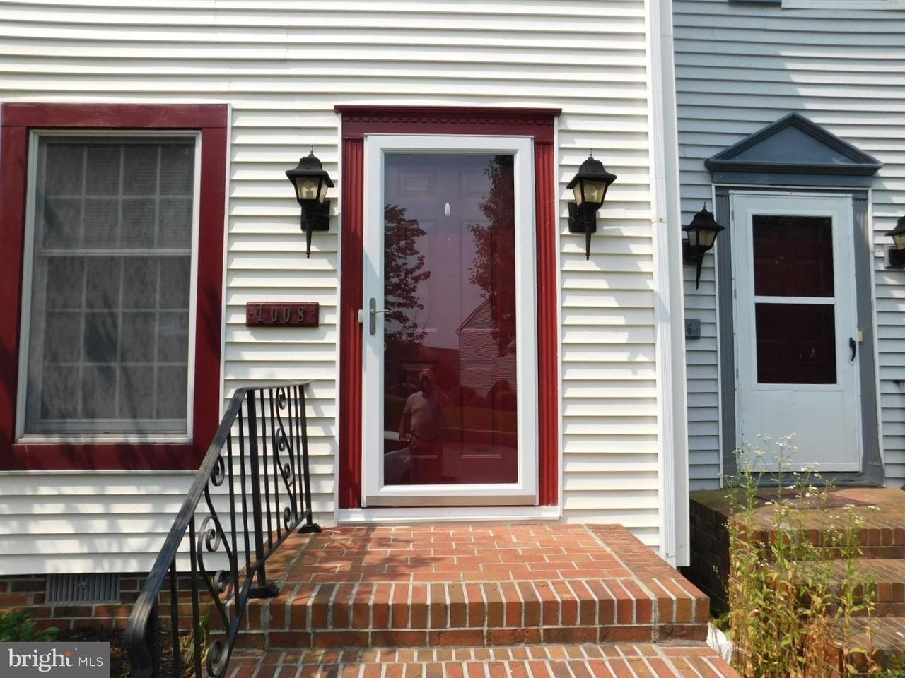 1008 Sumac Cir - Photo 2 of 21