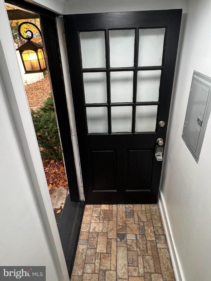 36 E Main St Unit B #B - Photo 3 of 22