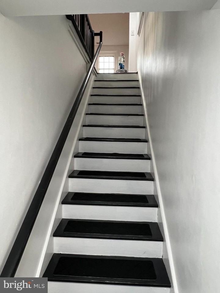 36 E Main St Unit B #B - Photo 4 of 22