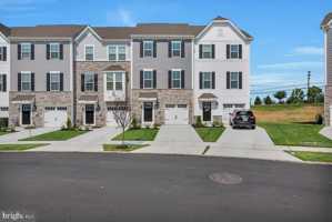 featured image of 40 Hamilton Court