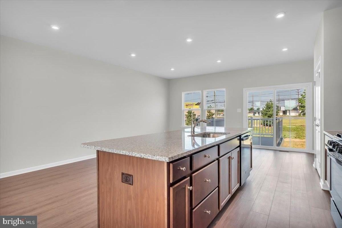 40 Hamilton Ct - Photo 6 of 22