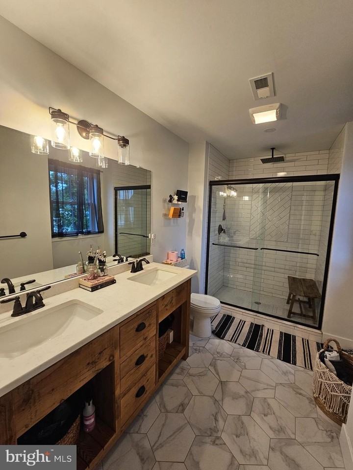 470 Waterfords Edge Ct - Photo 7 of 16