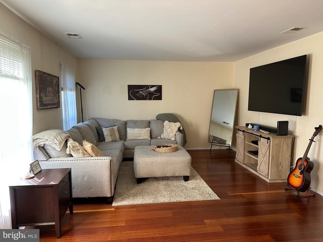 181 Wyndham Place - Photo 4 of 22