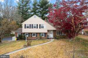 featured image of 1020 Westwood Drive