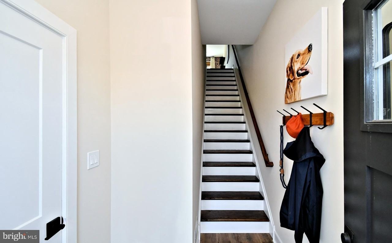 200 Souders Way - Photo 3 of 50