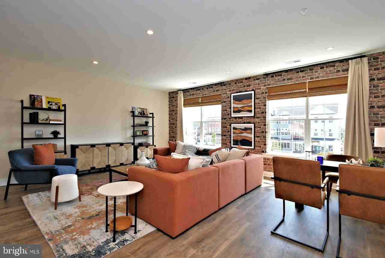 200 Souders Way - Photo 4 of 50