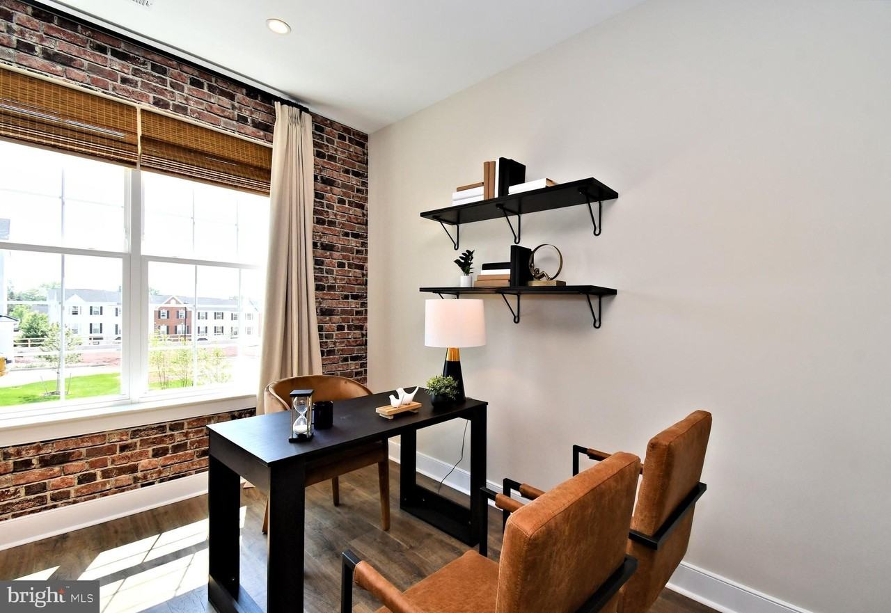 200 Souders Way - Photo 5 of 50