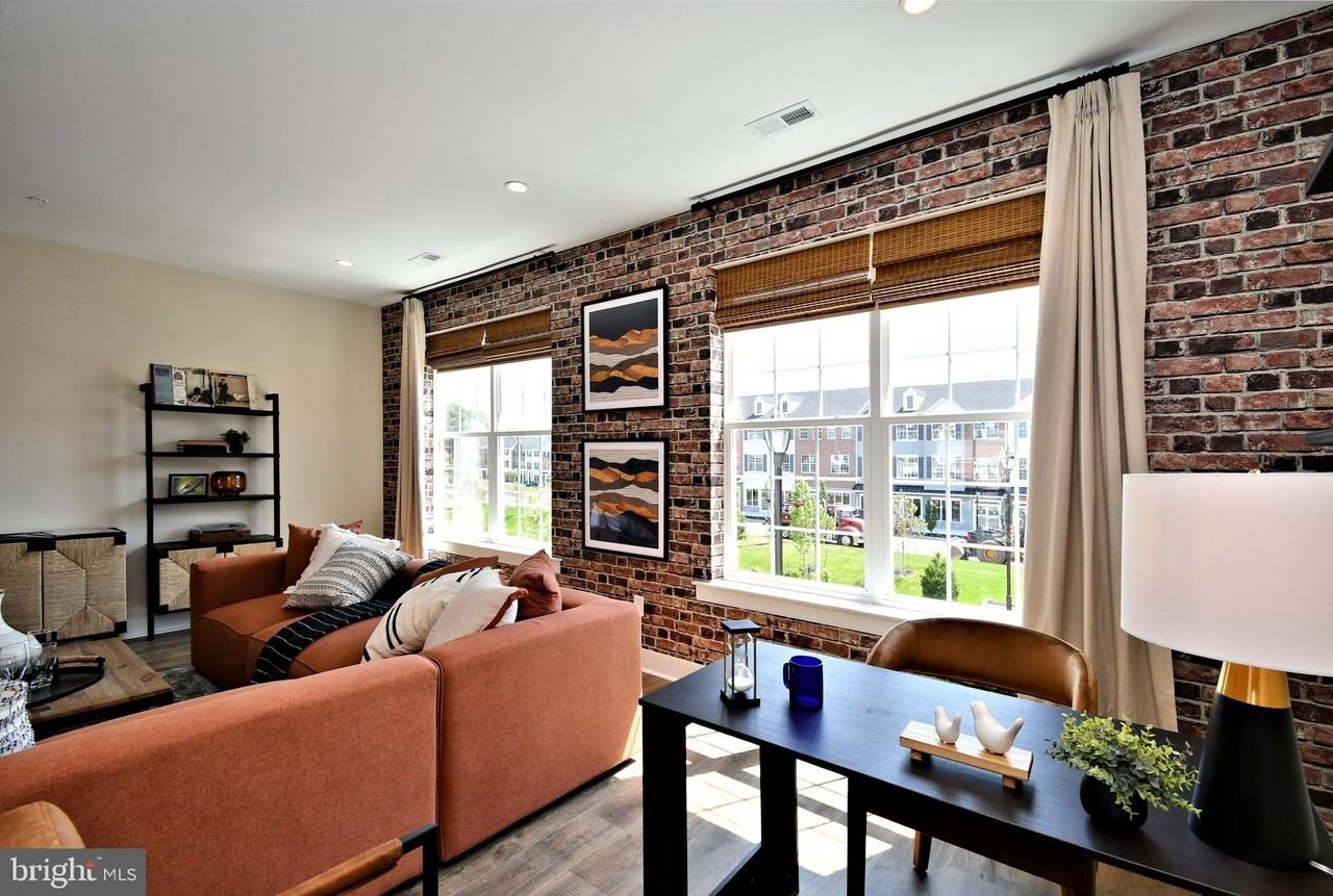 200 Souders Way - Photo 6 of 50