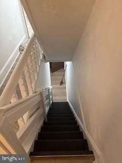 626 Haws Avenue - Photo 3 of 8