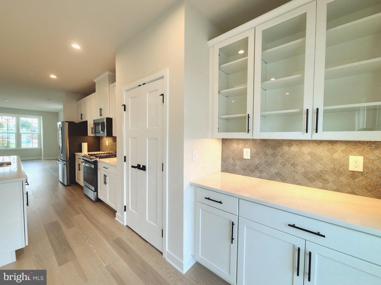 455 Market St - Photo 4 of 18