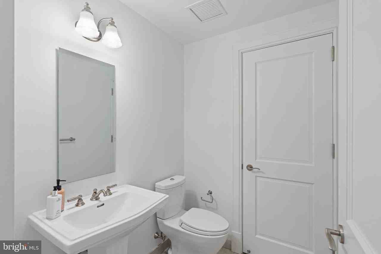 130 S 18th St Unit 501 #501 - Photo 4 of 43