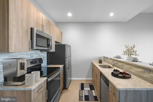 200 N 16th St Apt 906 #906 - Photo 1 of 1