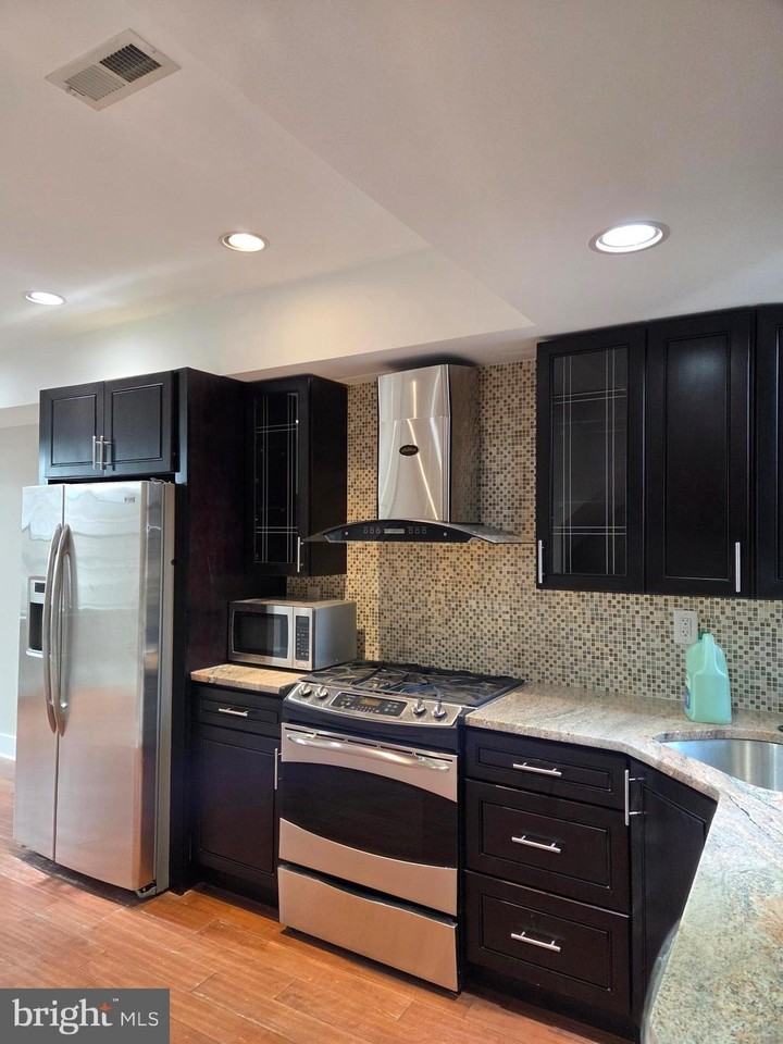 1603 Ellsworth Street #B - Photo 7 of 43