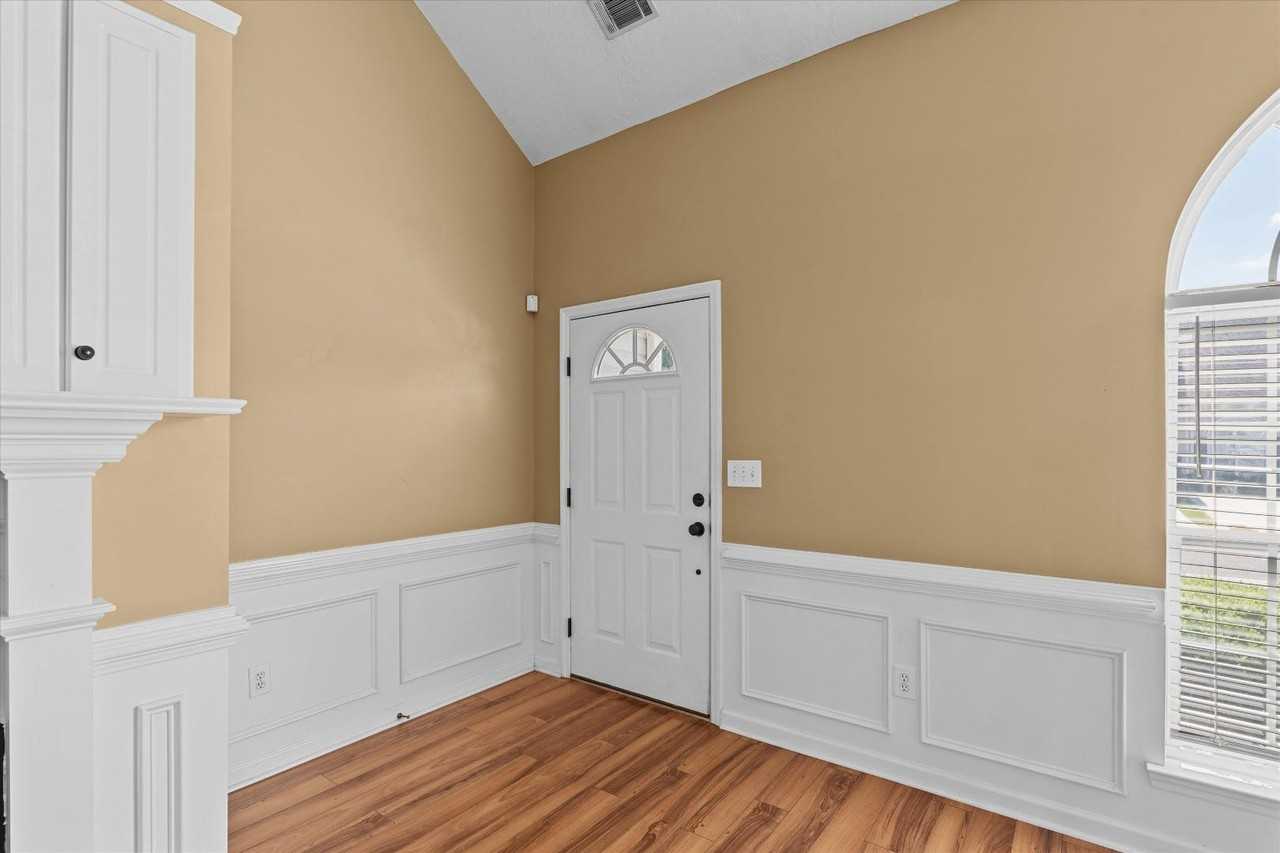 229 Nicklaus Court - Photo 7 of 11