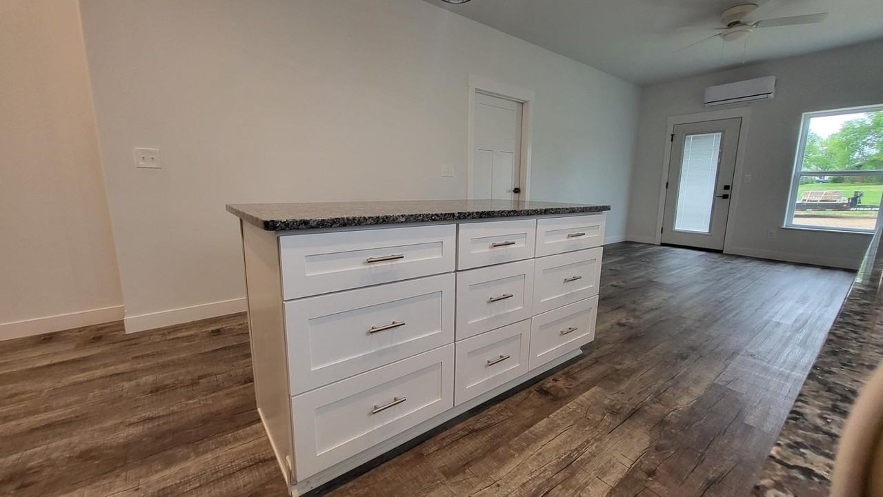 36 N Swan - Photo 5 of 10