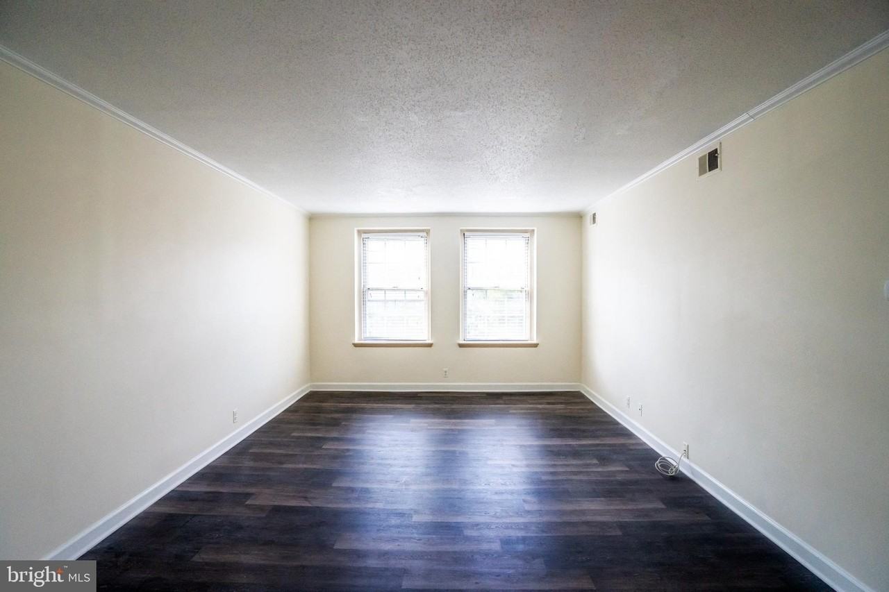 4814 30th St S Apt B1 #B1 - Photo 3 of 18