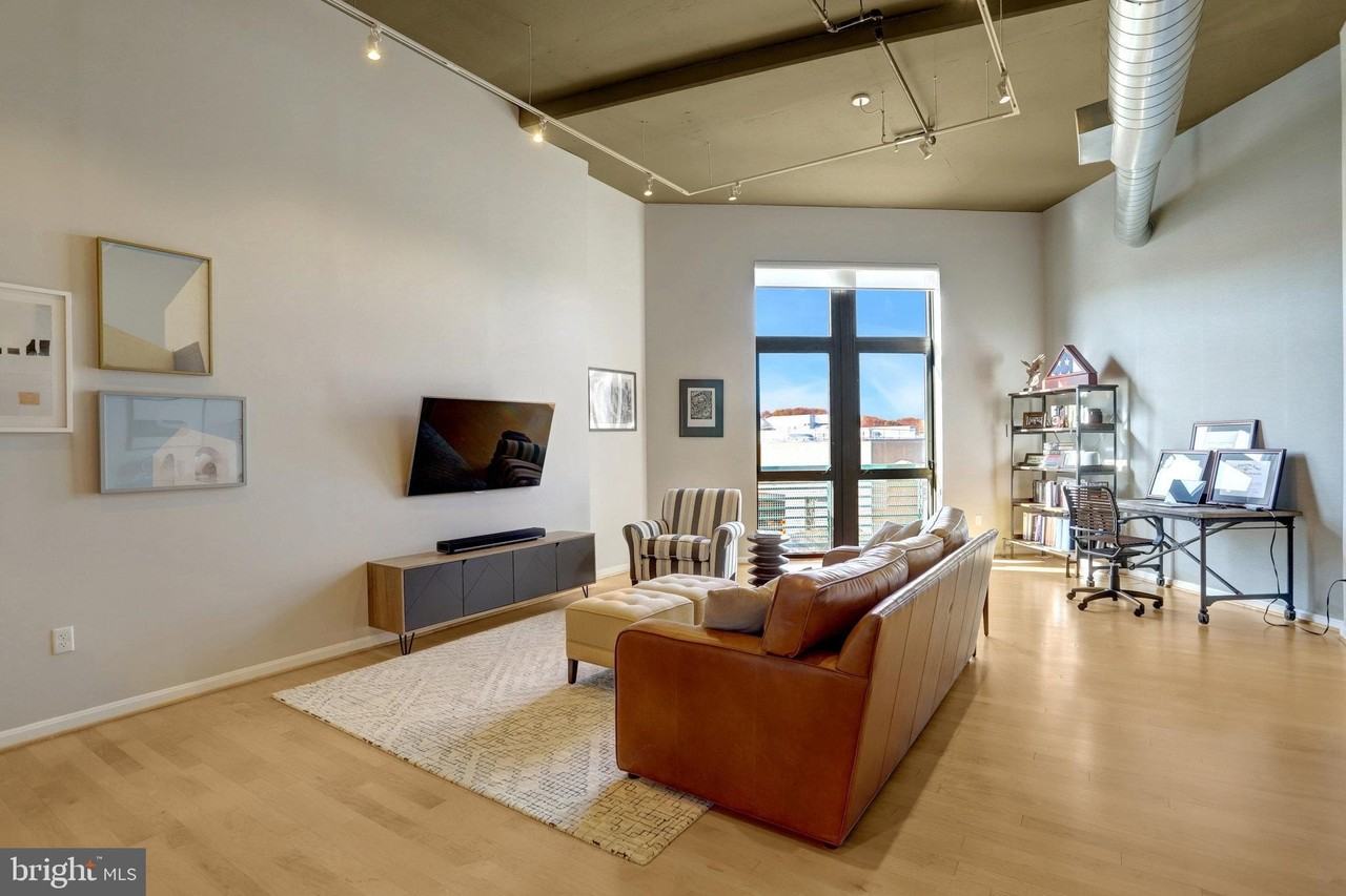 2720 S Arlington Mill Dr Unit 314 #314 - Photo 3 of 35