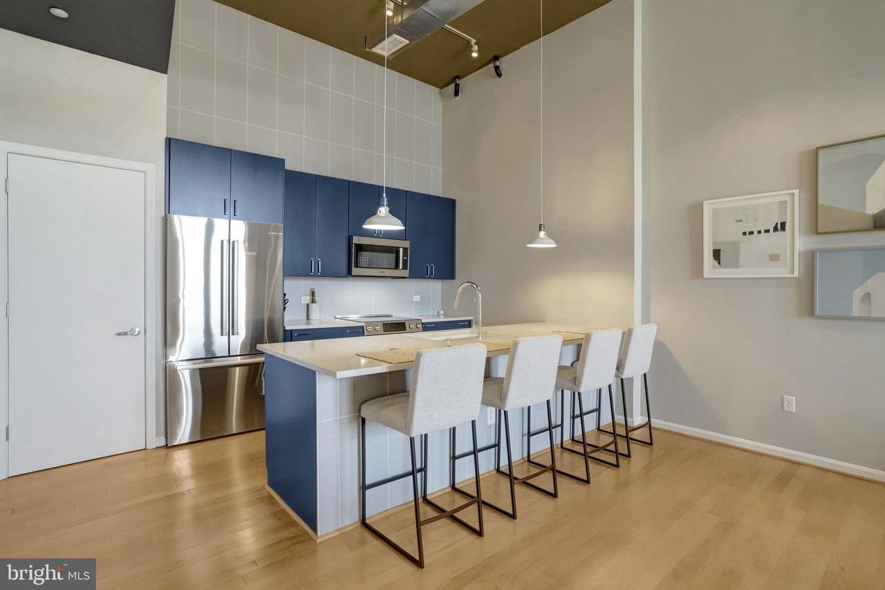 2720 S Arlington Mill Dr Unit 314 #314 - Photo 7 of 35