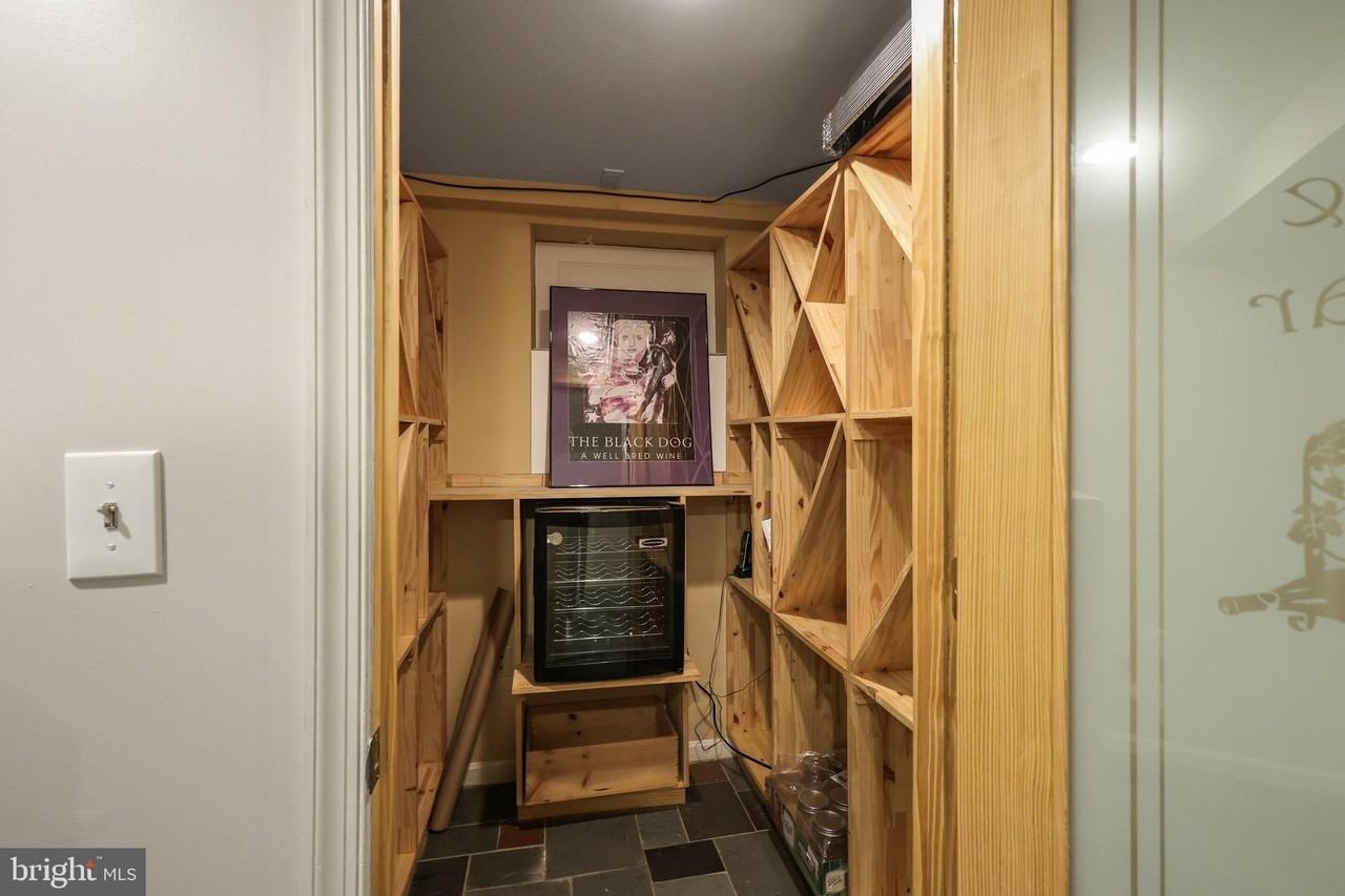 1233 South Oakcrest Road - Photo 6 of 28