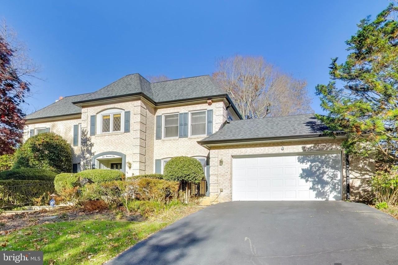 4001 North Ridgeview Road