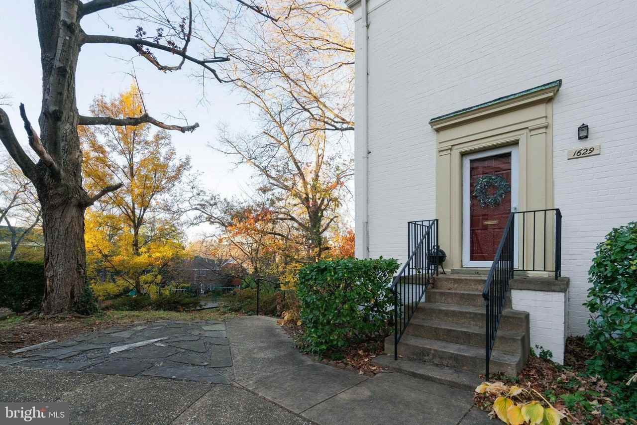 1629 Fitzgerald Ln - Photo 3 of 31