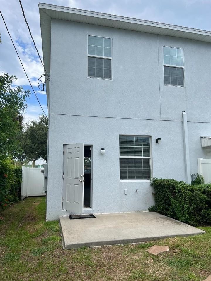 2820 1st Avenue South - Photo 7 of 20