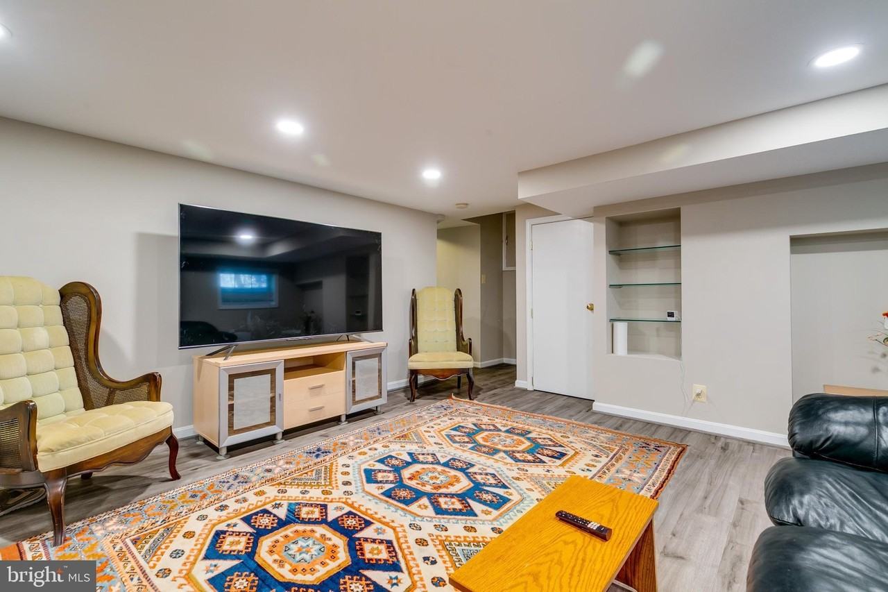 12400 Bennett Road - Photo 3 of 27