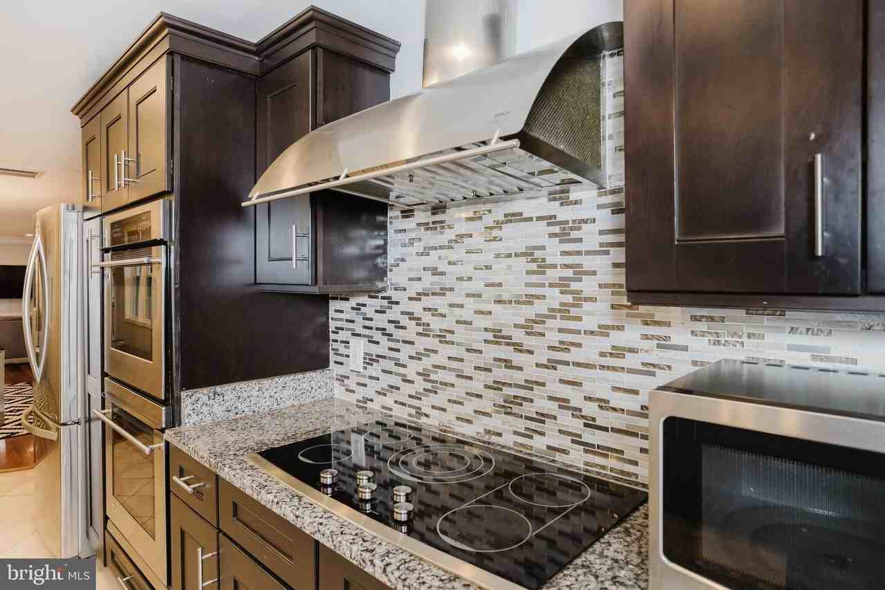 2177 Chain Bridge Road - Photo 4 of 47