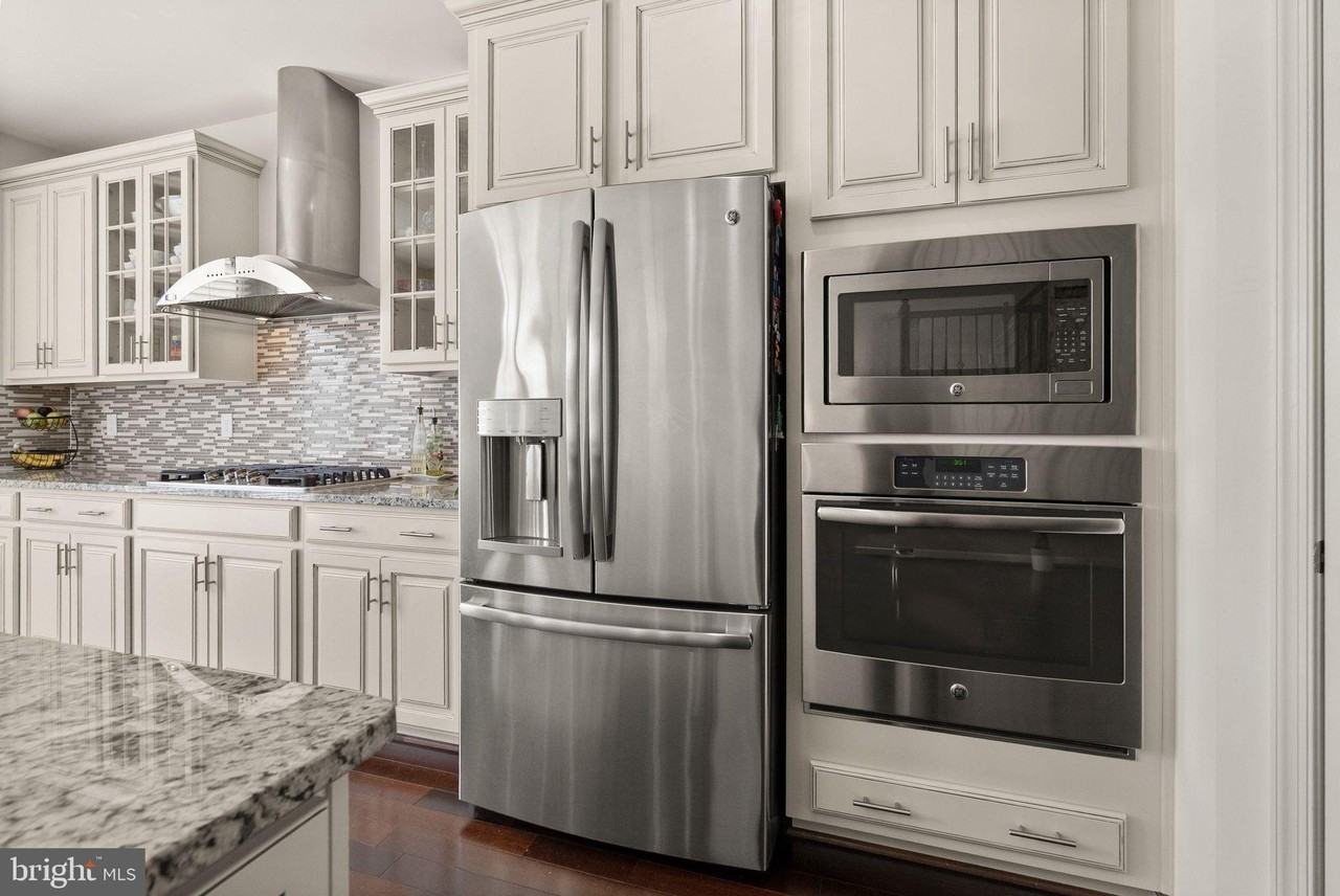 23491 Epperson Sq - Photo 7 of 50