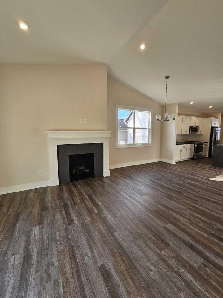 4164-4166 Del Mar Dr Wyoming - Photo 3 of 4