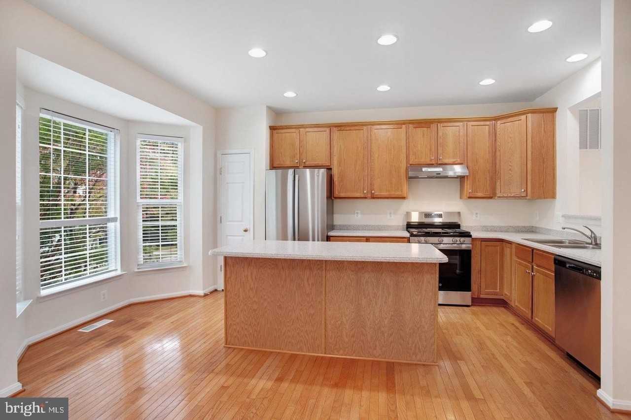 4903 Chaste Tree Place - Photo 7 of 10