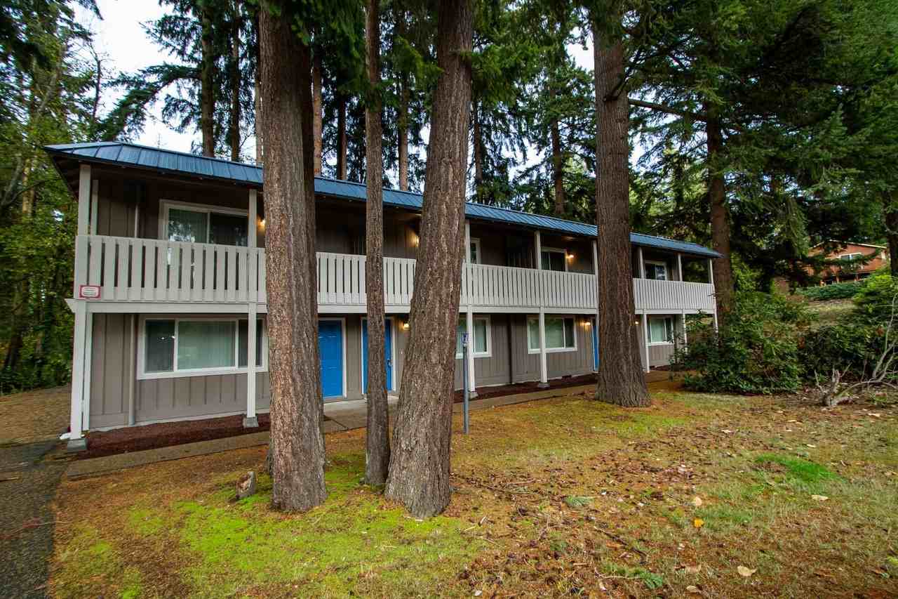 403 43rd Ave SW - Photo 3 of 5