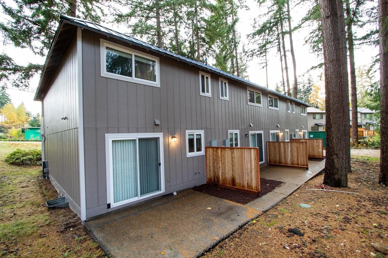 403 43rd Ave SW - Photo 5 of 5