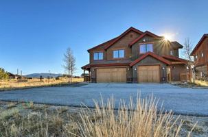 featured image of 400 Paintbrush