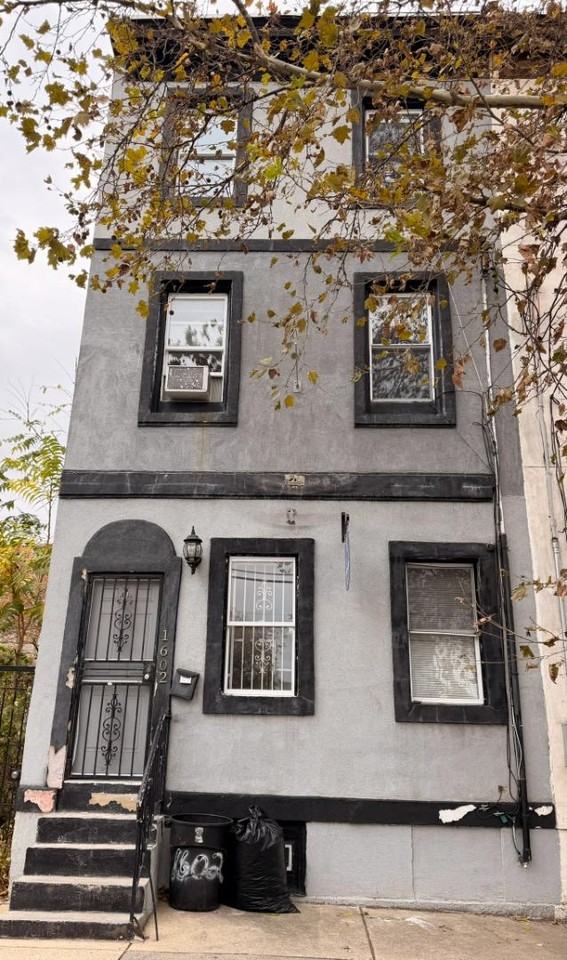 1602 North Bouvier Street - Photo 2 of 11