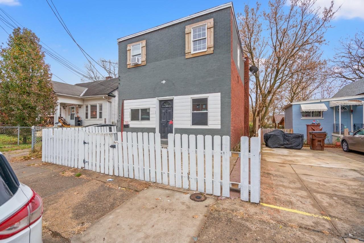 2989 Madison Ave - Photo 2 of 8