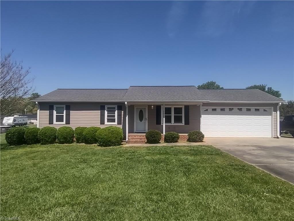 42 Kirk St - Photo 2 of 33