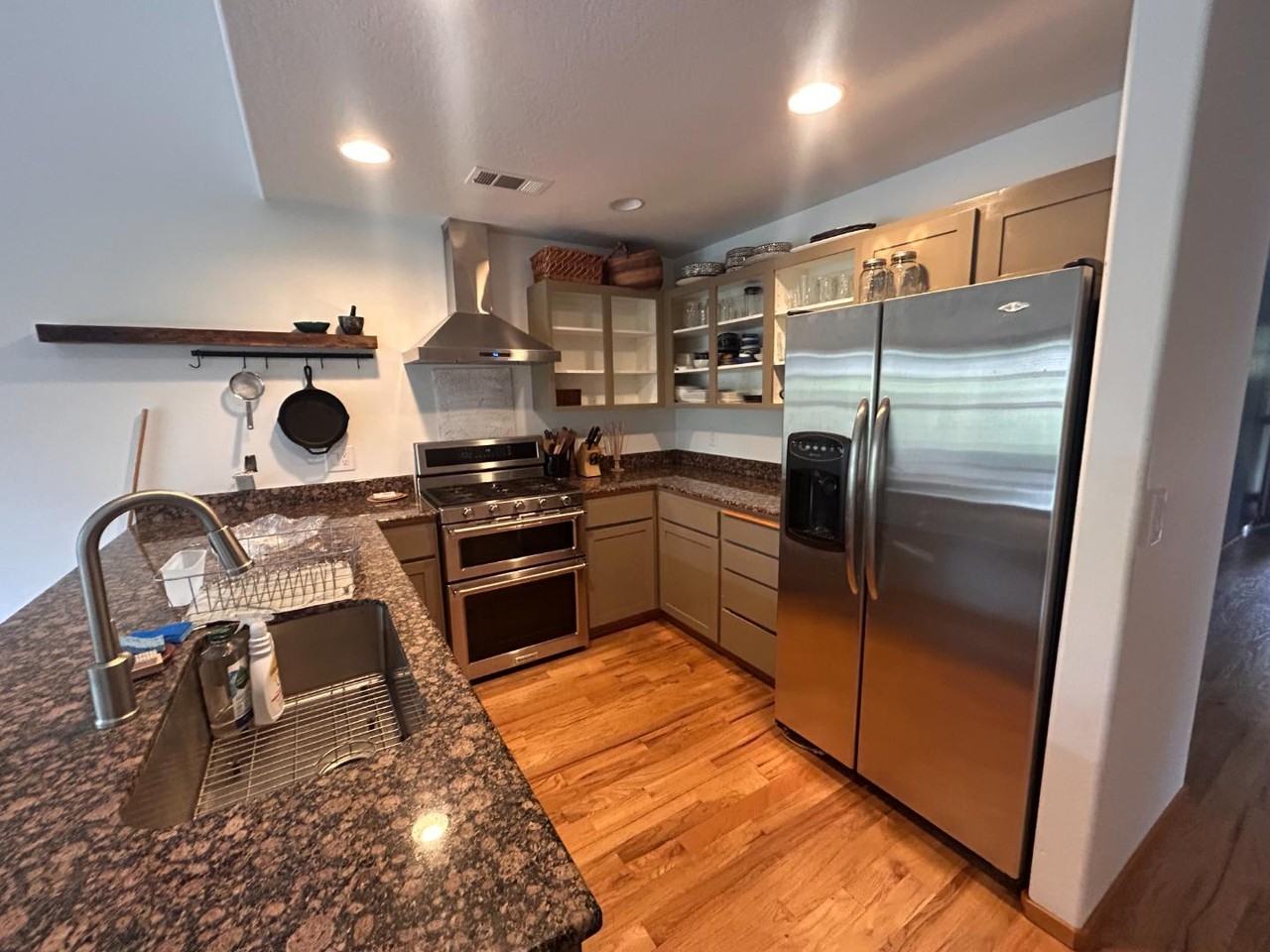 1033 Crimson Ct - Photo 5 of 11